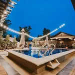 Ipoh Cozy 27 Pool Villa 6B5B 30 Pax By Verve
